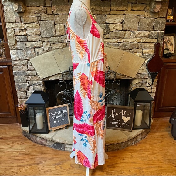 NWT Live Cloth Floral Print Maxi Dress Medium - Picture 9 of 13